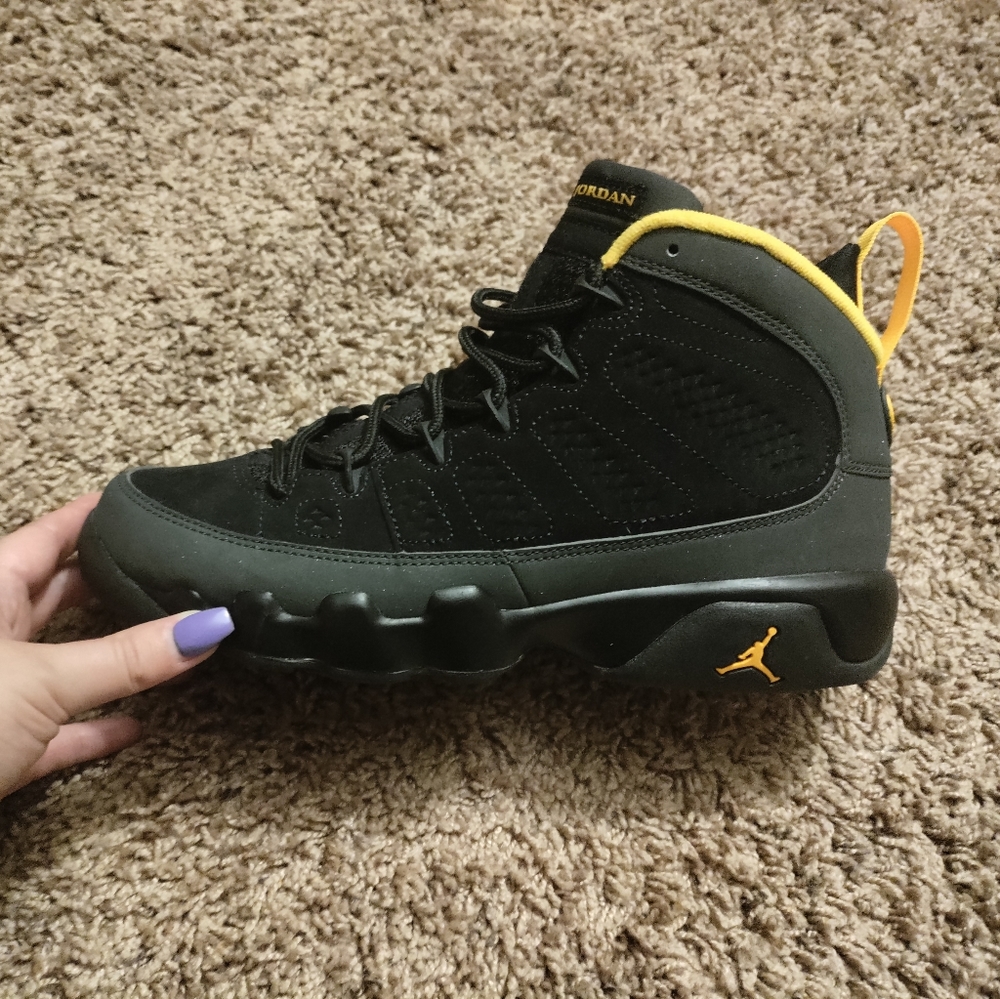 Air Jordans Retro 9s